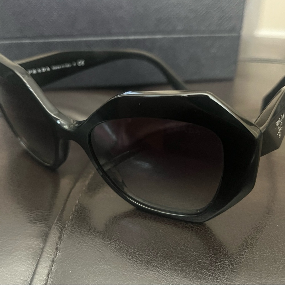 Prada Black Sunglasses Sleek Modern Design. - Picture 2 of 11